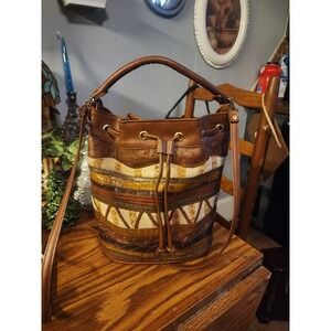 Vintage Neutral Color Block Vegan Leather Bucket Handbag Purse Cinch Top 1980s